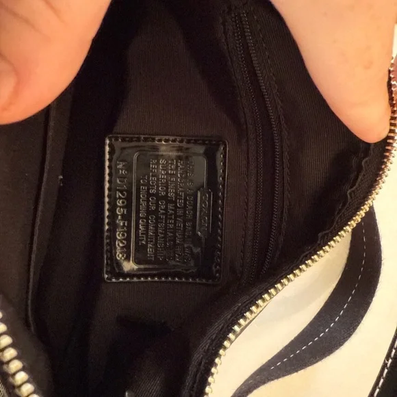 Vintage Coach Black and Gray Shoulder Bag - Picture 4 of 11